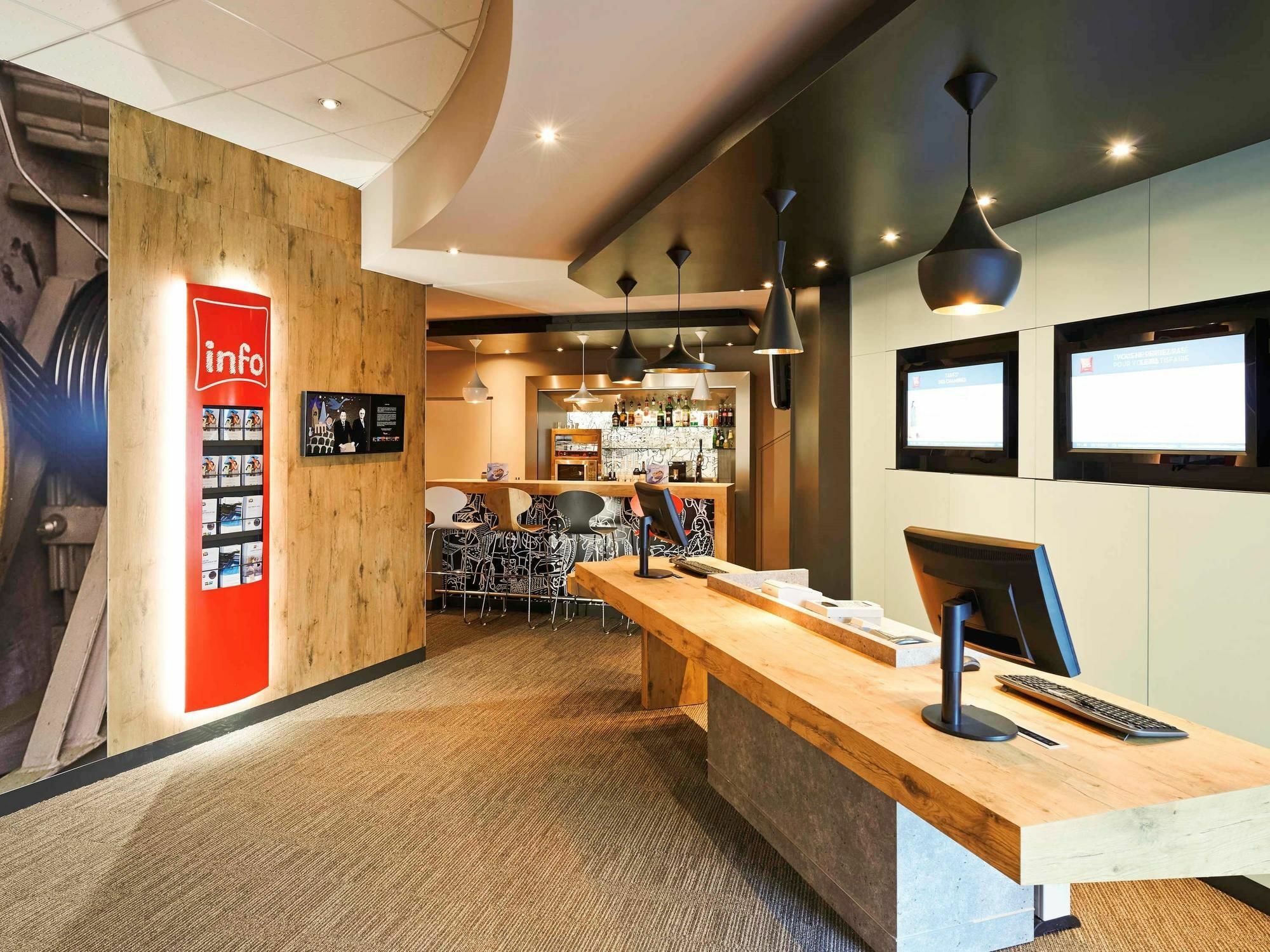 Ibis Nancy Centre Gare Et Congres Hotel Ngoại thất bức ảnh